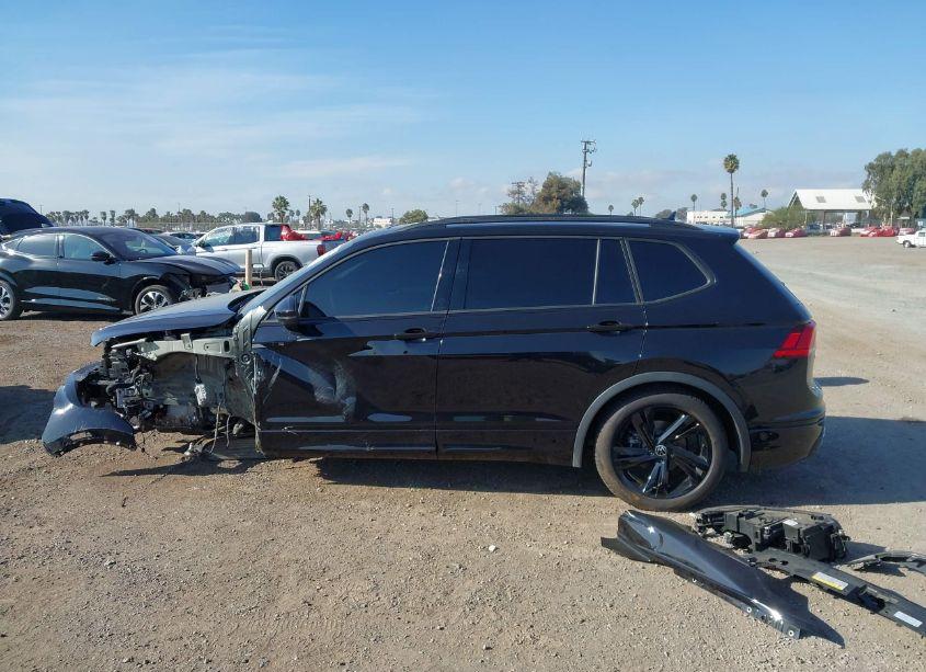 Photo 15 of 2024 Volkswagen Tiguan 2.0T SE R-LINE BLACK (VIN 3VVCB7AX6RM129075)