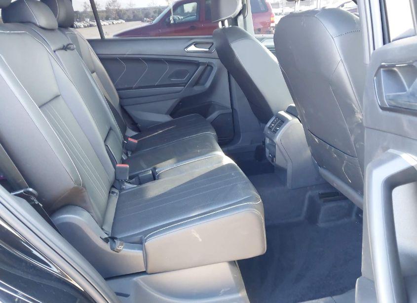 Photo 8 of 2024 Volkswagen Tiguan 2.0T SE R-LINE BLACK (VIN 3VVCB7AX6RM129075)