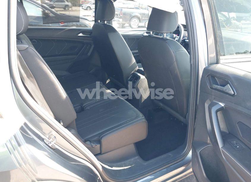 Photo 8 of 2023 Volkswagen Tiguan 2.0T SE R-LINE BLACK (VIN 3VVCB7AX7PM132001)