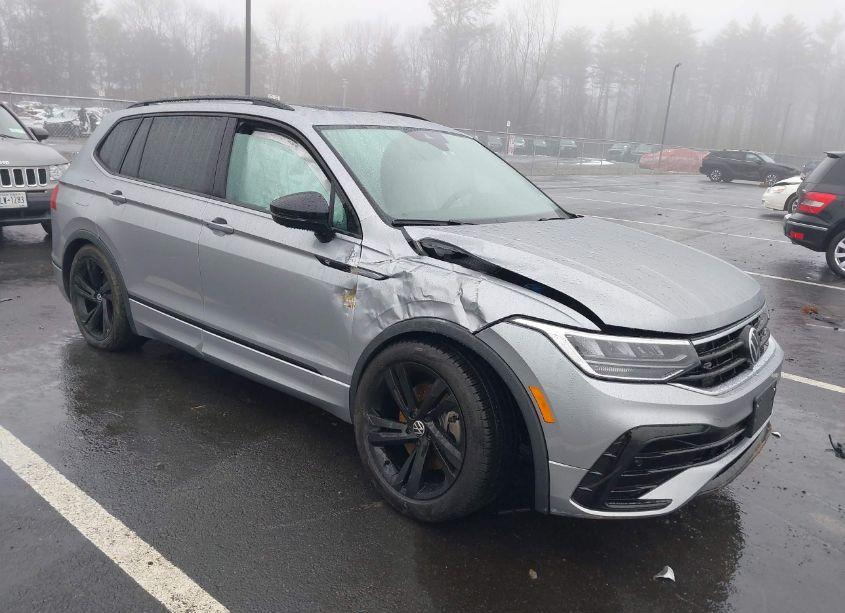 2024 Volkswagen Tiguan 2.0T SE R-LINE BLACK (VIN 3VVCB7AX7RM010399) main photo