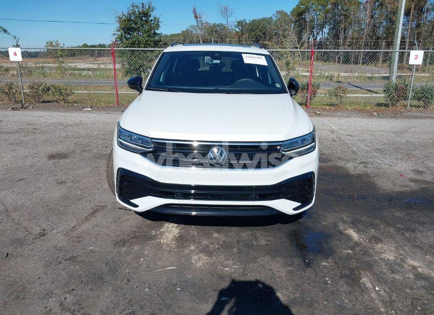 Photo 12 of 2024 Volkswagen Tiguan 2.0T SE R-LINE BLACK (VIN 3VVCB7AX7RM056251)