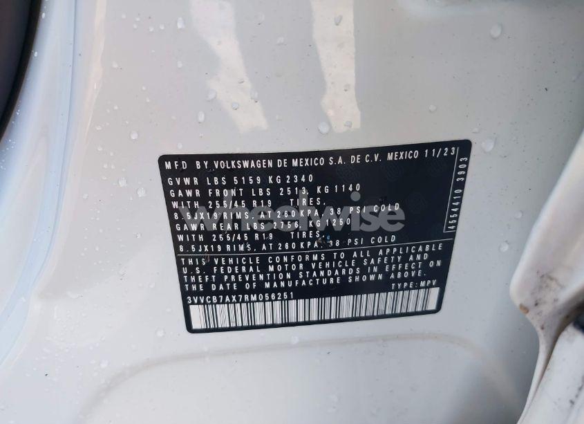 Photo 9 of 2024 Volkswagen Tiguan 2.0T SE R-LINE BLACK (VIN 3VVCB7AX7RM056251)