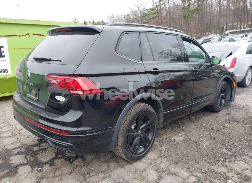 Photo 4 of 2024 Volkswagen Tiguan 2.0T SE R-LINE BLACK (VIN 3VVCB7AX7RM058145)