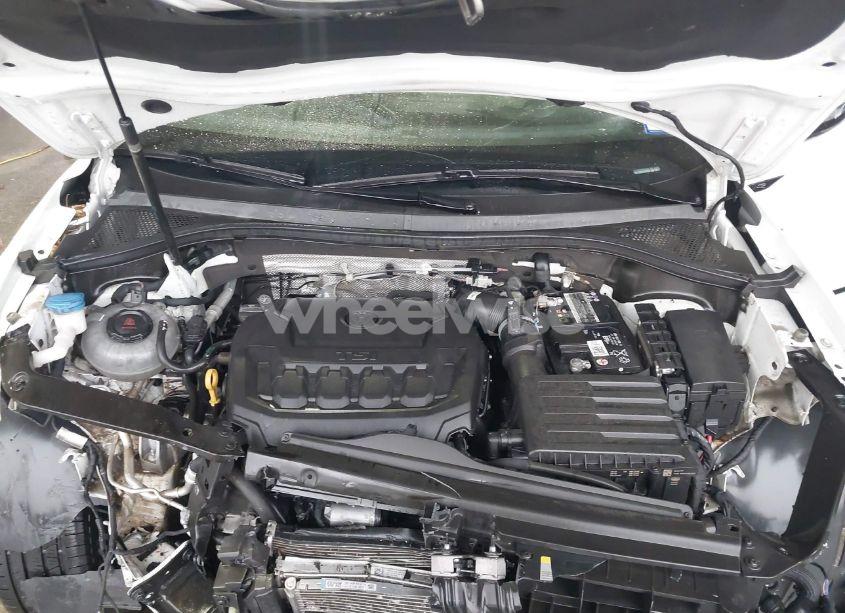 Photo 10 of 2022 Volkswagen Tiguan 2.0T SE R-LINE BLACK (VIN 3VVCB7AX8NM139424)