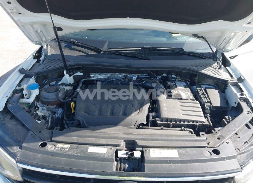 Photo 10 of 2024 Volkswagen Tiguan (VIN 3VVCB7AX8RM064505)