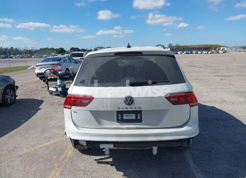 Photo 16 of 2024 Volkswagen Tiguan (VIN 3VVCB7AX8RM064505)