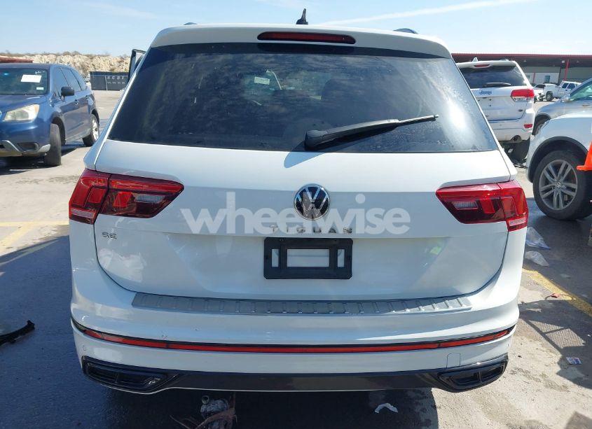 Photo 16 of 2022 Volkswagen Tiguan 2.0T SE R-LINE BLACK (VIN 3VVCB7AX9NM009779)