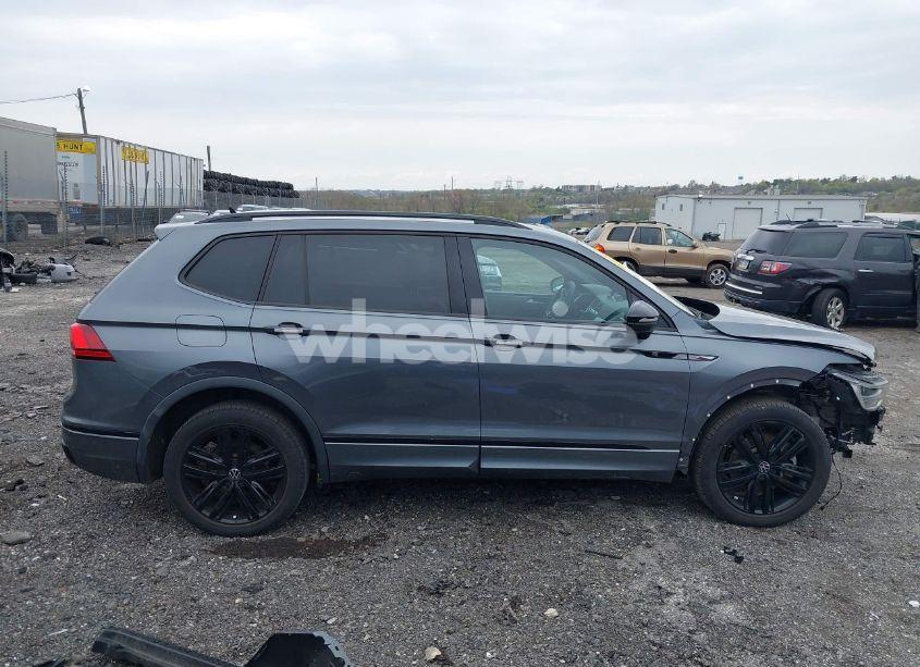 Photo 14 of 2022 Volkswagen Tiguan 2.0T SE R-LINE BLACK (VIN 3VVCB7AX9NM014741)