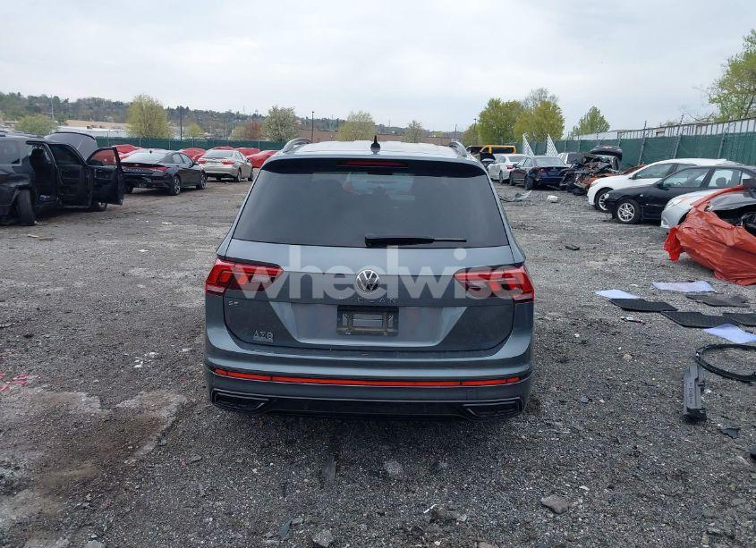 Photo 17 of 2022 Volkswagen Tiguan 2.0T SE R-LINE BLACK (VIN 3VVCB7AX9NM014741)