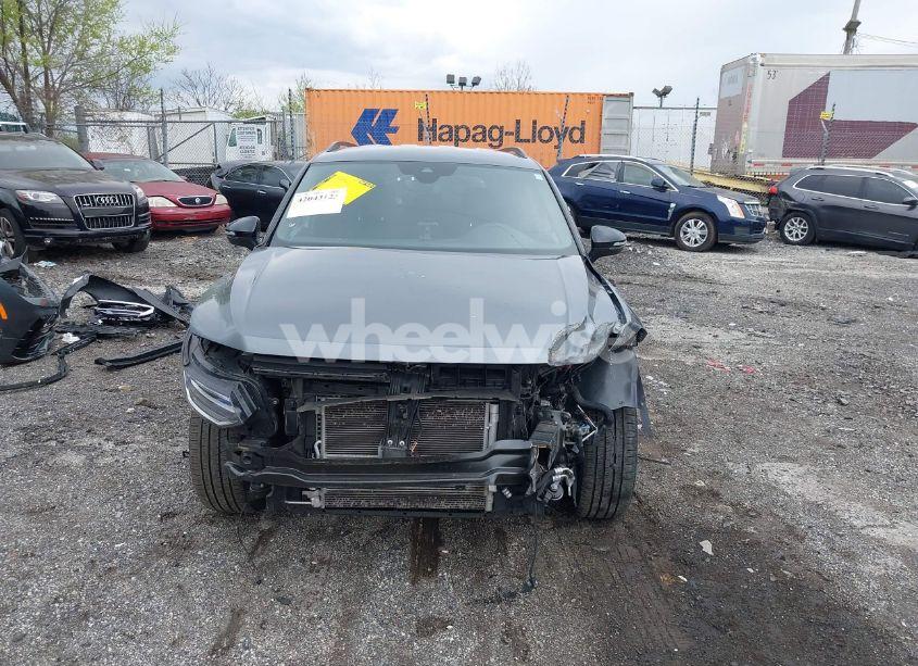 Photo 6 of 2022 Volkswagen Tiguan 2.0T SE R-LINE BLACK (VIN 3VVCB7AX9NM014741)