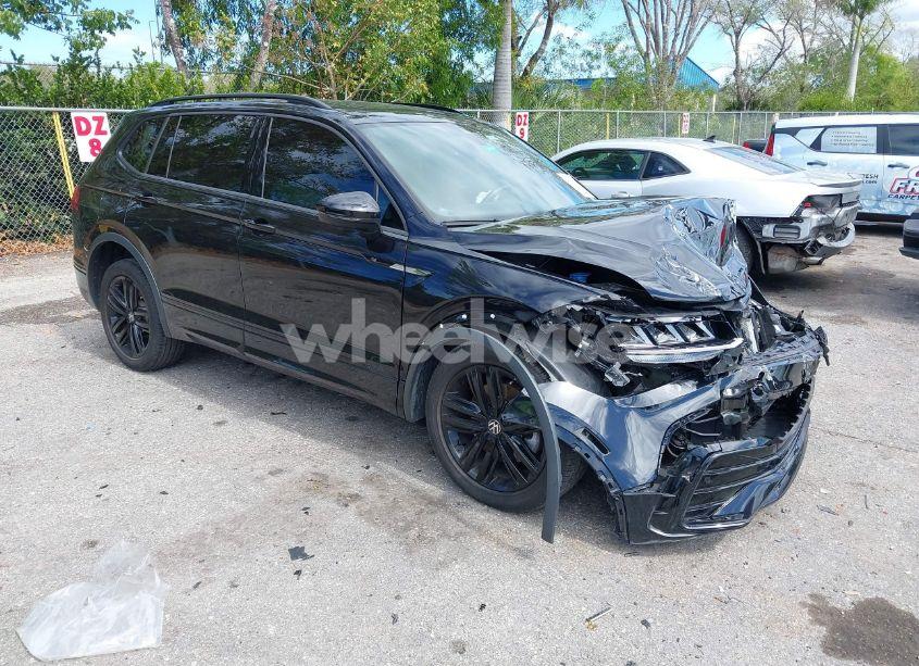 2022 Volkswagen Tiguan 2.0T SE R-LINE BLACK (VIN 3VVCB7AX9NM054351) main photo