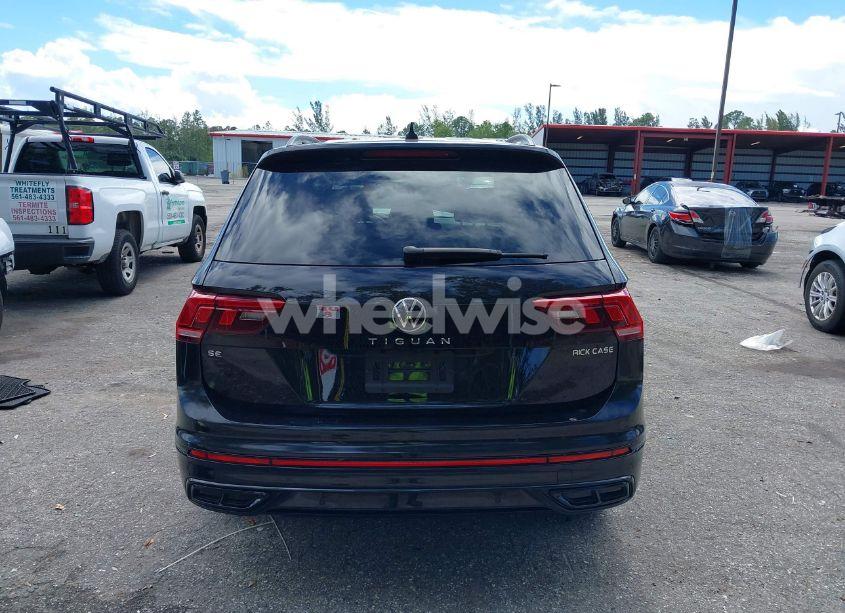 Photo 16 of 2022 Volkswagen Tiguan 2.0T SE R-LINE BLACK (VIN 3VVCB7AX9NM054351)