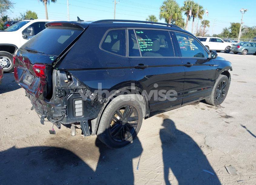 Photo 4 of 2022 Volkswagen Tiguan 2.0T SE R-LINE BLACK (VIN 3VVCB7AX9NM162825)