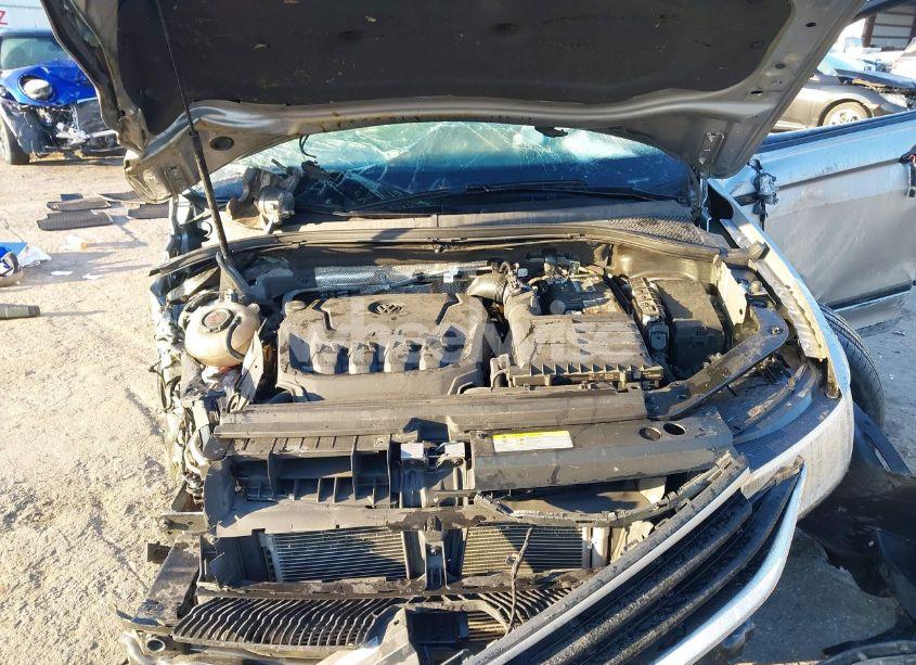 Photo 10 of 2022 Volkswagen Tiguan 2.0T SE R-LINE BLACK (VIN 3VVCB7AX9NM165109)