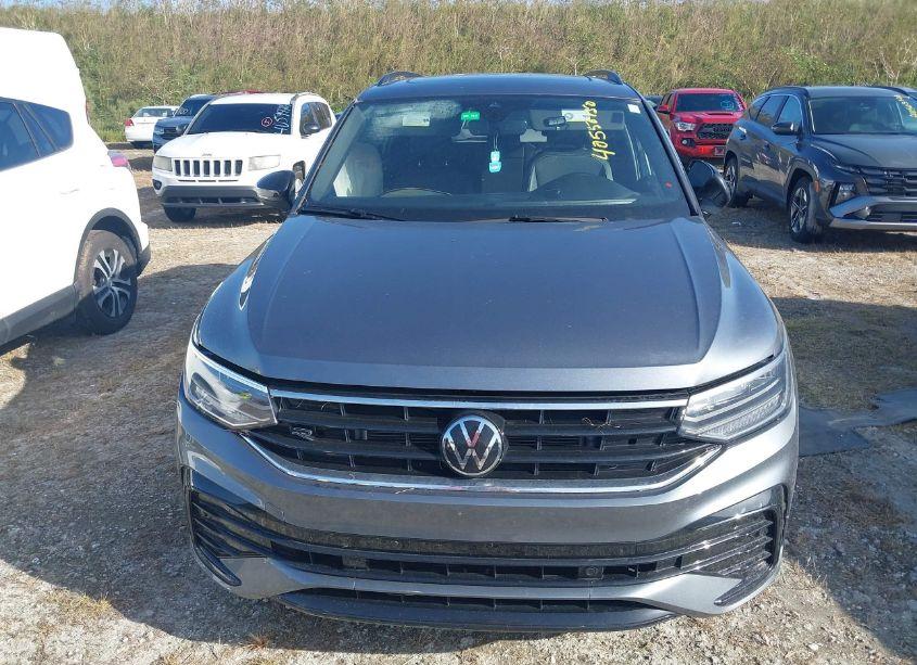 Photo 12 of 2024 Volkswagen Tiguan (VIN 3VVCB7AX9RM050306)