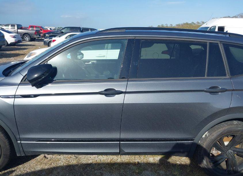 Photo 14 of 2024 Volkswagen Tiguan (VIN 3VVCB7AX9RM050306)