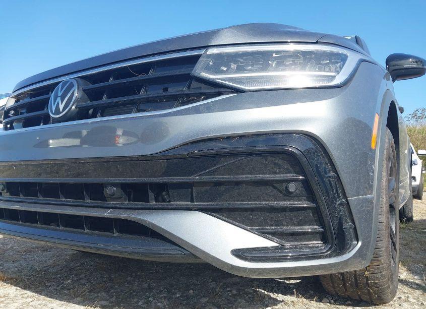 Photo 6 of 2024 Volkswagen Tiguan (VIN 3VVCB7AX9RM050306)