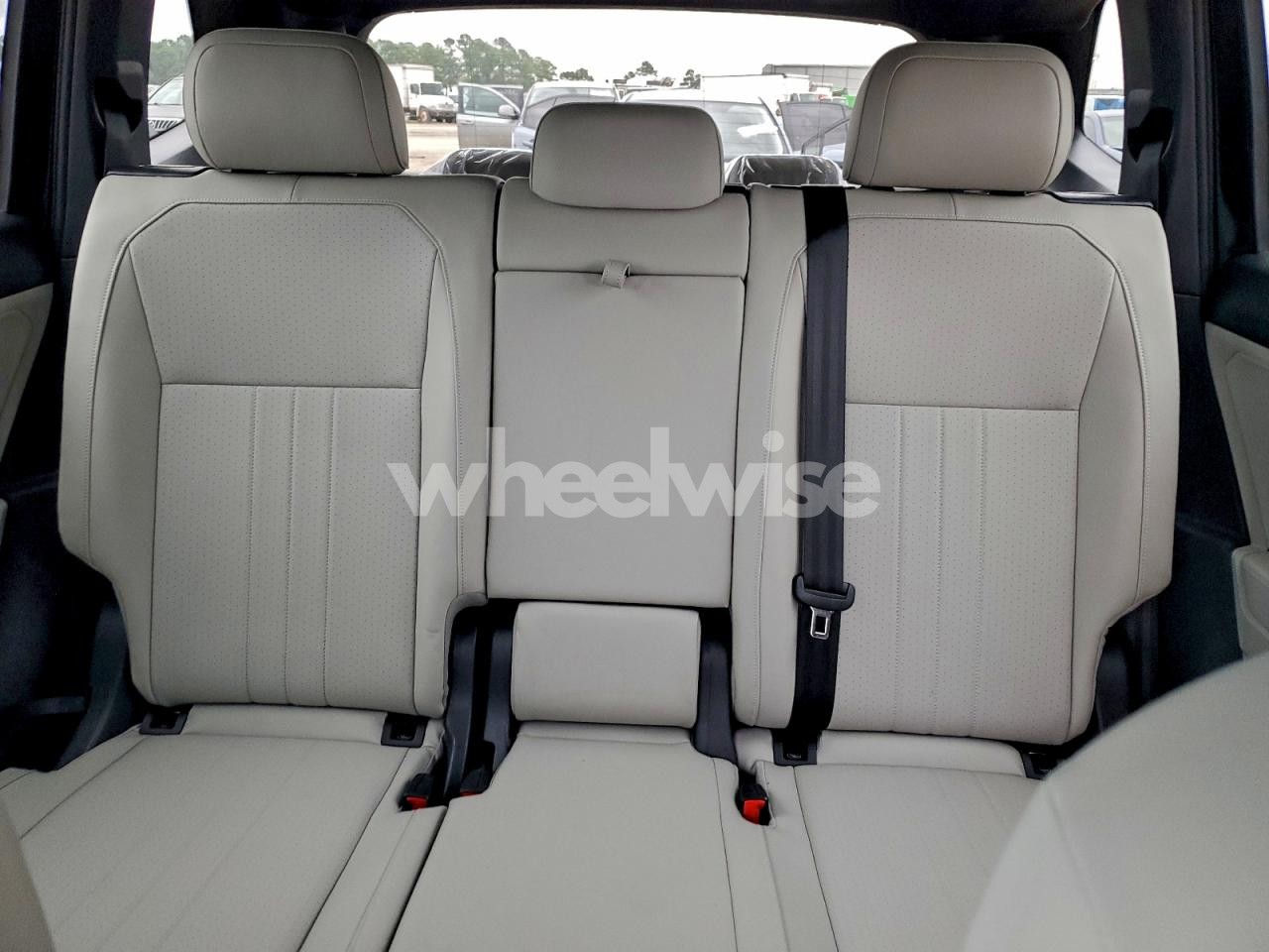 Photo 10 of 2024 VOLKSWAGEN TIGUAN SE R-LINE BLACK (VIN 3VVCB7AX9RM196608)