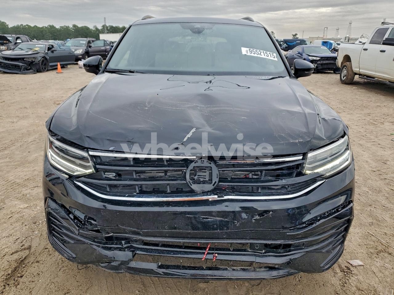 Photo 5 of 2024 VOLKSWAGEN TIGUAN SE R-LINE BLACK (VIN 3VVCB7AX9RM196608)