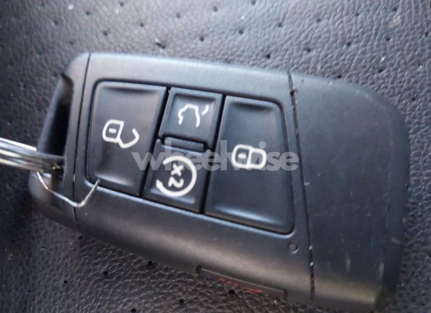 Photo 11 of 2022 Volkswagen Tiguan 2.0T SE R-LINE BLACK (VIN 3VVCB7AXXNM091425)