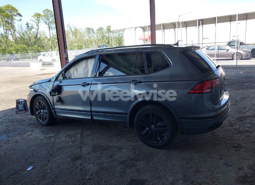 Photo 14 of 2022 Volkswagen Tiguan 2.0T SE R-LINE BLACK (VIN 3VVCB7AXXNM091425)
