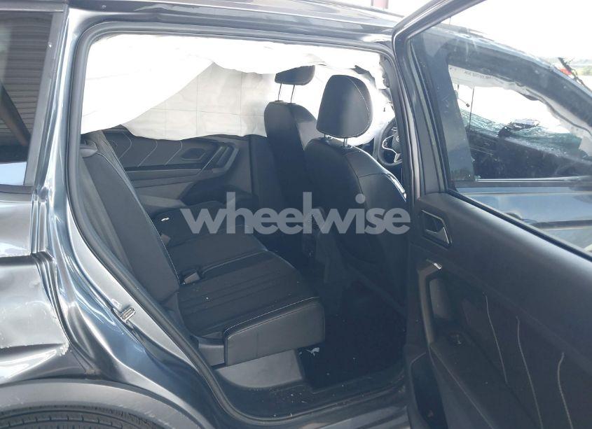 Photo 8 of 2022 Volkswagen Tiguan 2.0T SE R-LINE BLACK (VIN 3VVCB7AXXNM091425)