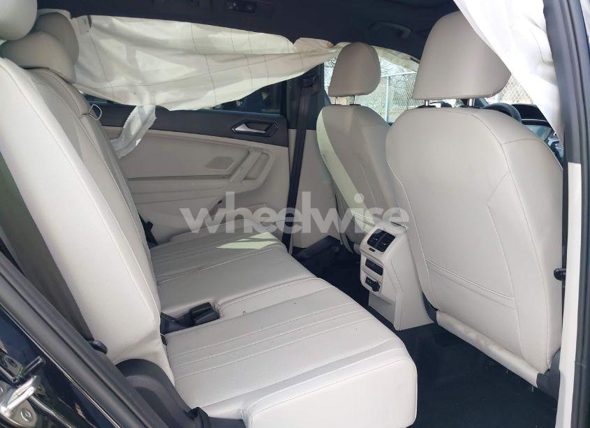 Photo 8 of 2023 Volkswagen Tiguan 2.0T SE R-LINE BLACK (VIN 3VVCB7AXXPM094621)