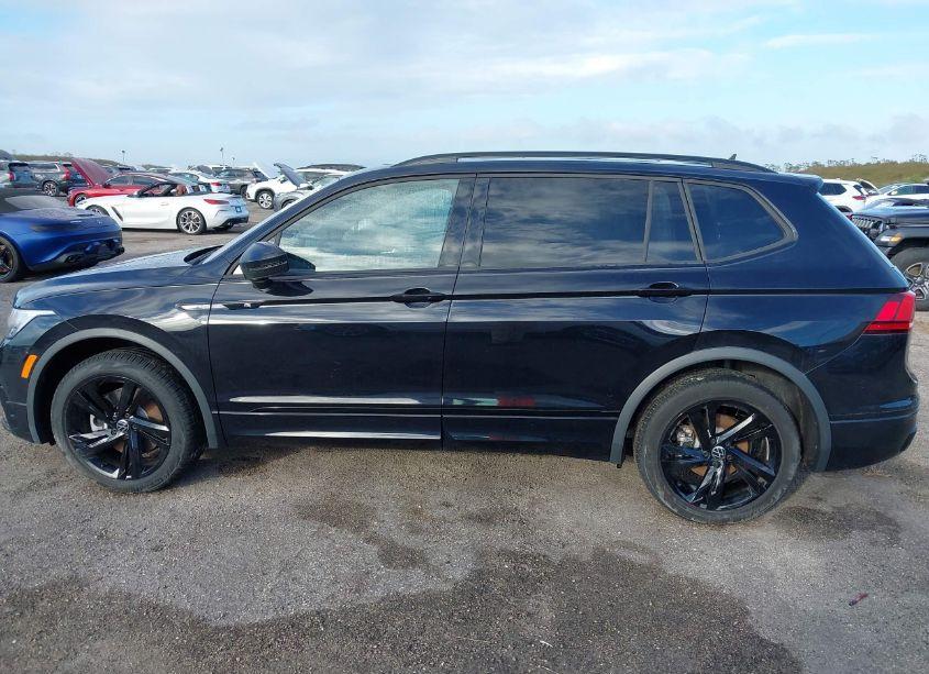 Photo 14 of 2023 Volkswagen Tiguan 2.0T SE R-LINE BLACK (VIN 3VVCB7AXXPM130601)