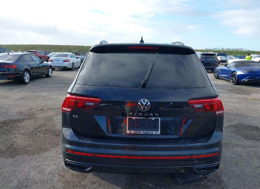 Photo 16 of 2023 Volkswagen Tiguan 2.0T SE R-LINE BLACK (VIN 3VVCB7AXXPM130601)