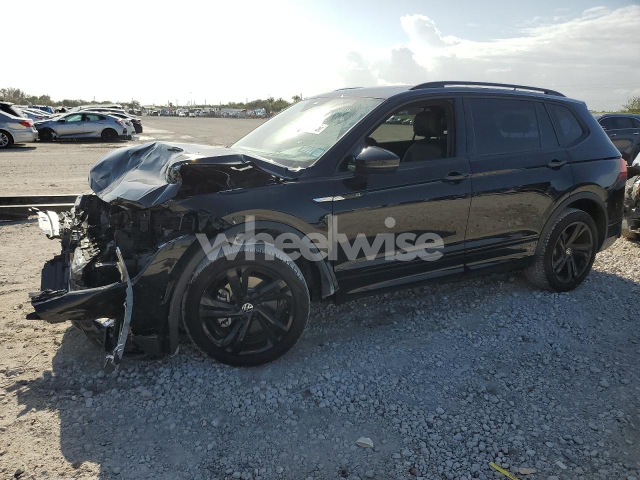 2024 VOLKSWAGEN TIGUAN SE R-LINE BLACK (VIN 3VVCB7AXXRM046734) main photo