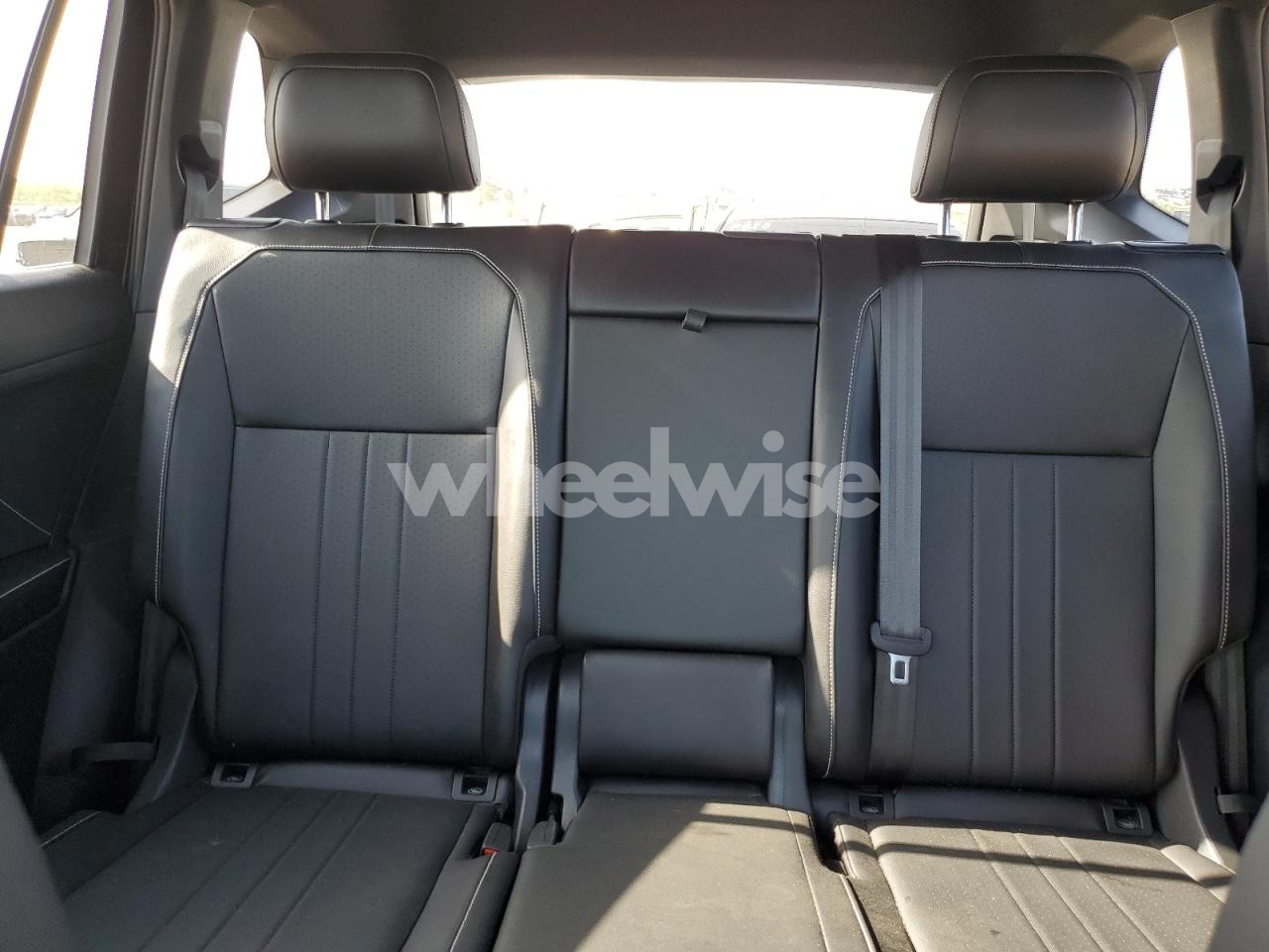 Photo 10 of 2024 VOLKSWAGEN TIGUAN SE R-LINE BLACK (VIN 3VVCB7AXXRM046734)