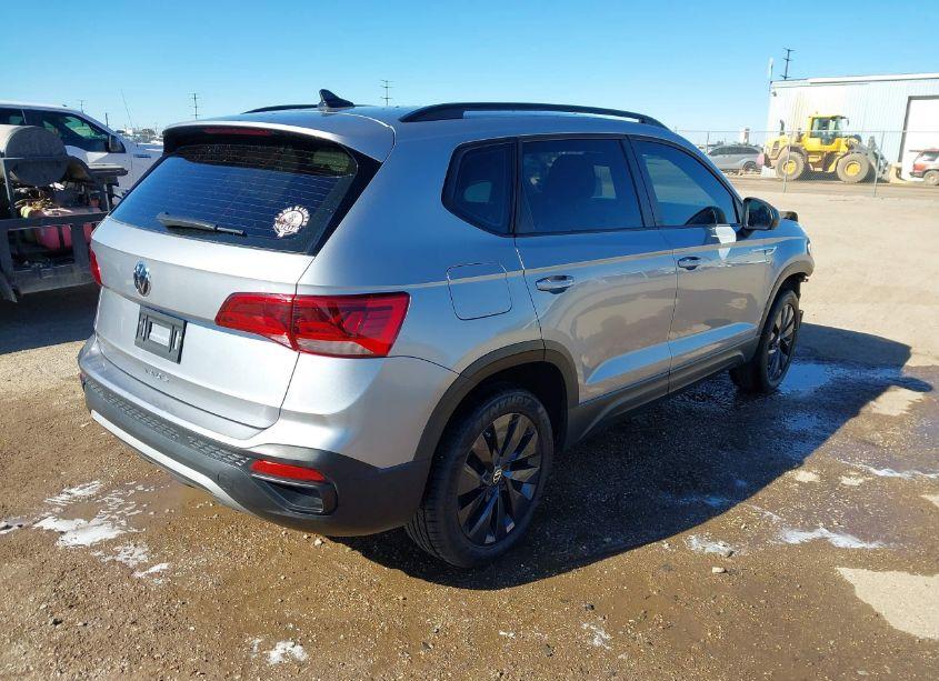 Photo 4 of 2022 Volkswagen Taos 1.5T S (VIN 3VVCX7B20NM079269)