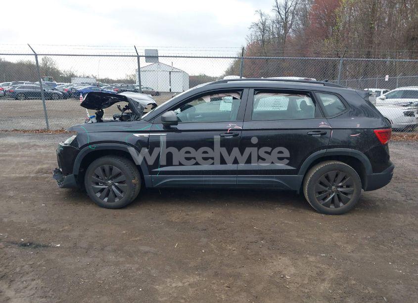 Photo 14 of 2022 Volkswagen Taos 1.5T S (VIN 3VVCX7B22NM000734)