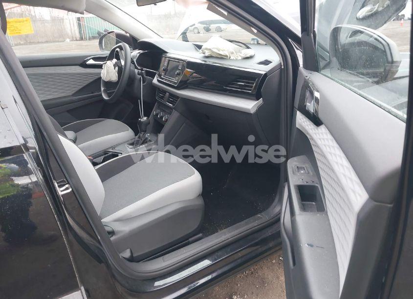 Photo 5 of 2022 Volkswagen Taos 1.5T S (VIN 3VVCX7B22NM000734)