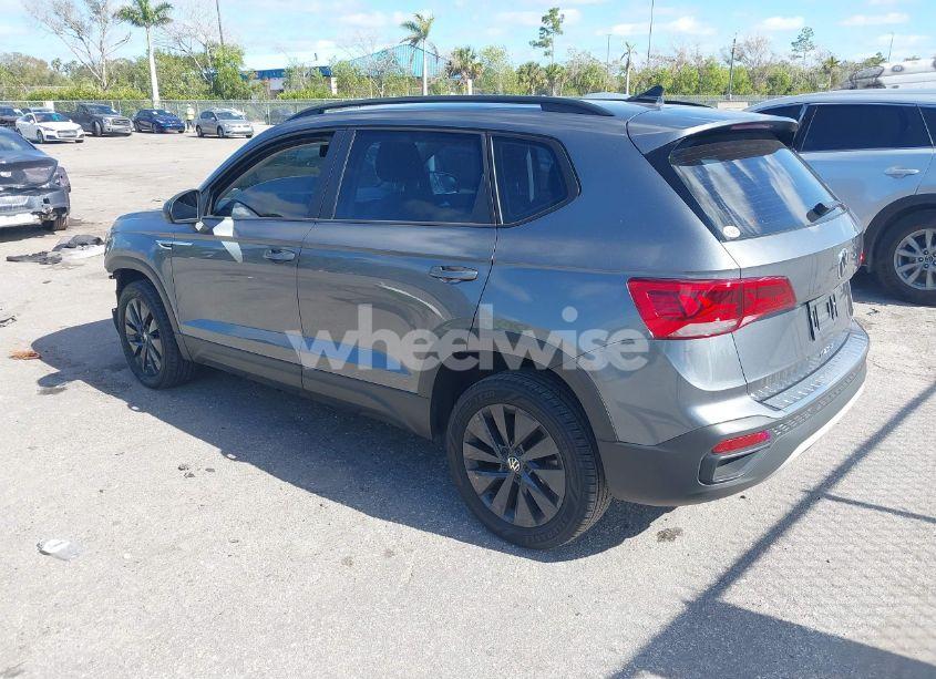 Photo 3 of 2022 Volkswagen Taos 1.5T S (VIN 3VVCX7B22NM028047)