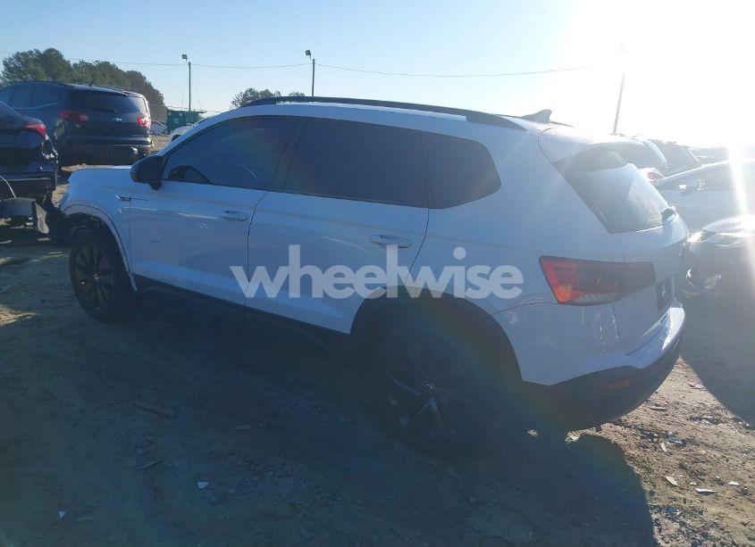 Photo 3 of 2022 Volkswagen Taos 1.5T S (VIN 3VVCX7B22NM077782)