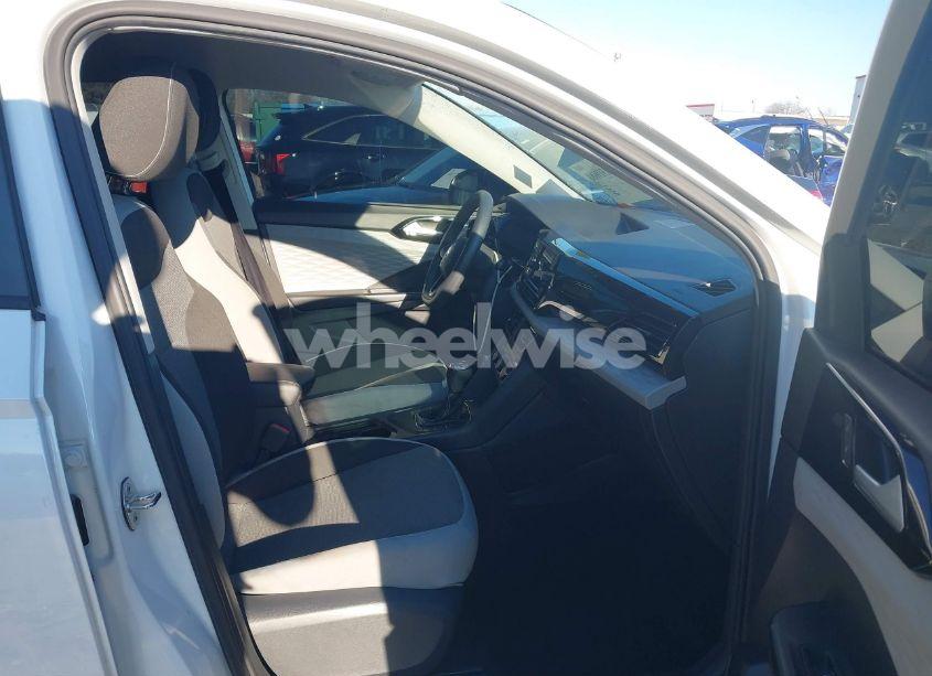 Photo 5 of 2022 Volkswagen Taos 1.5T S (VIN 3VVCX7B22NM077782)