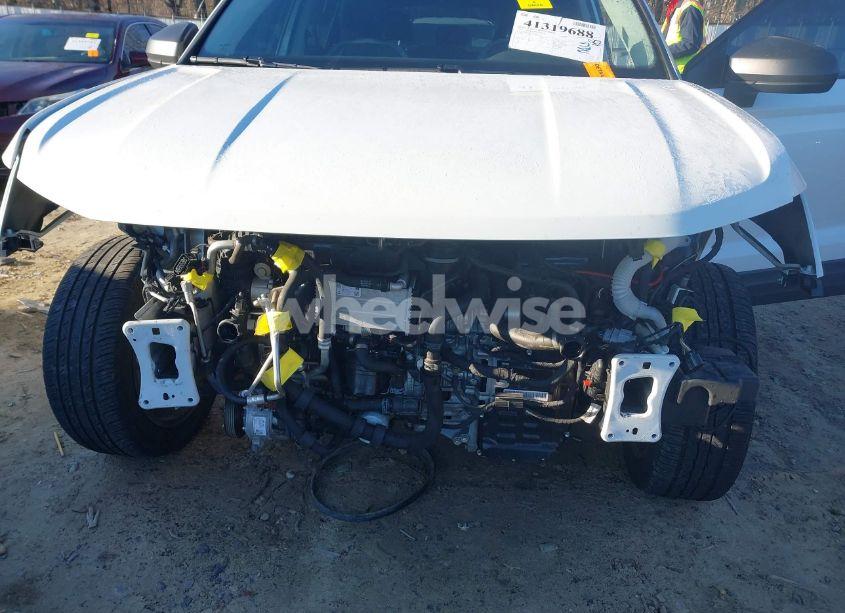 Photo 6 of 2022 Volkswagen Taos 1.5T S (VIN 3VVCX7B22NM077782)