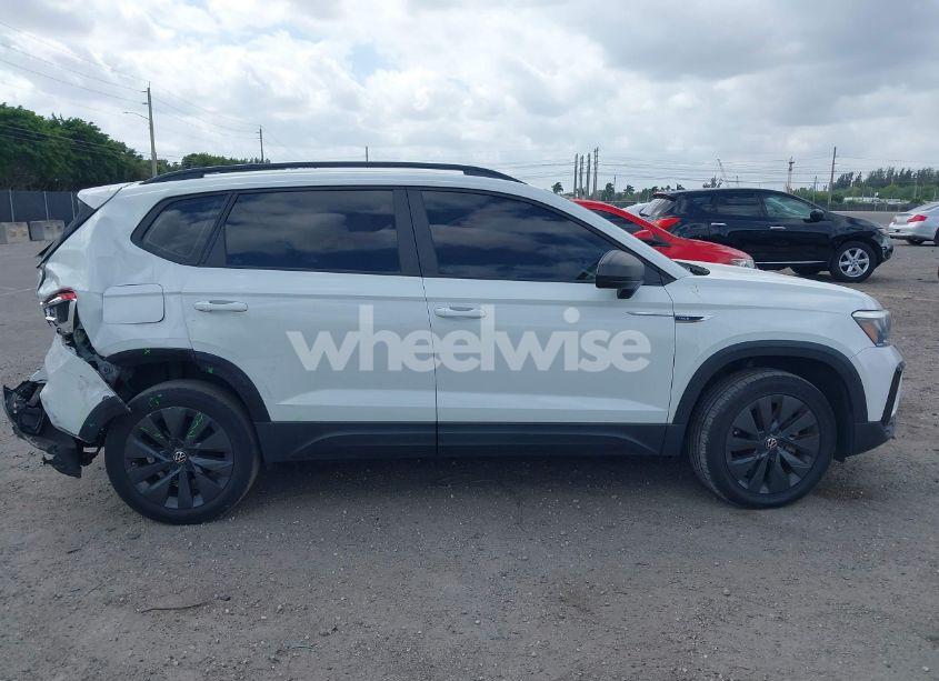 Photo 13 of 2022 Volkswagen Taos 1.5T S (VIN 3VVCX7B23NM000788)