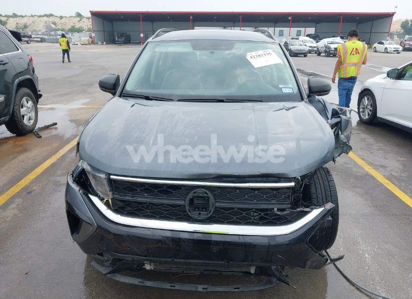 Photo 13 of 2022 Volkswagen Taos 1.5T S (VIN 3VVCX7B25NM051192)