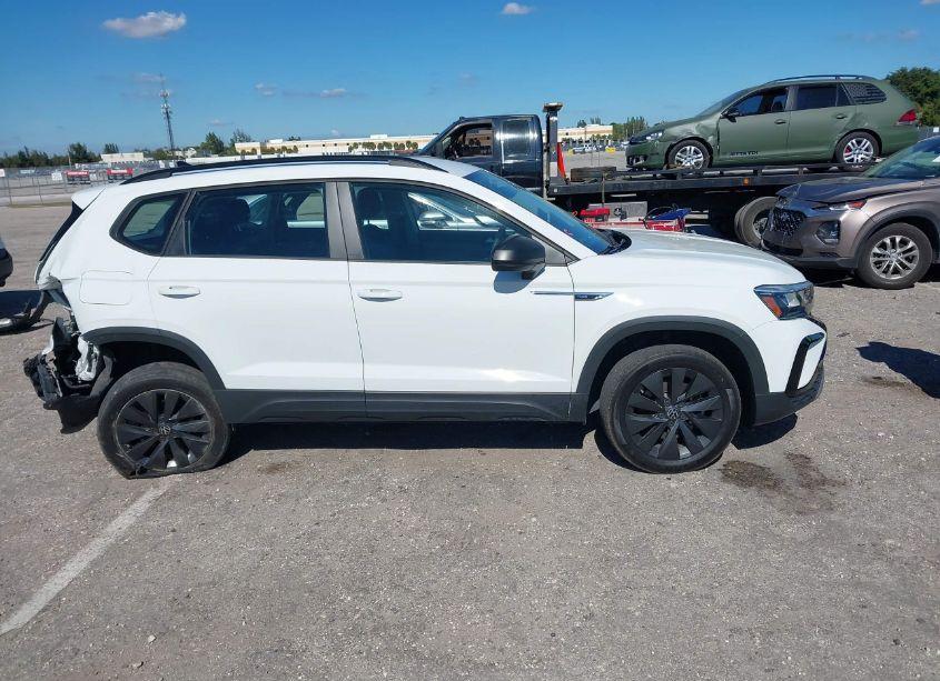 Photo 13 of 2022 Volkswagen Taos 1.5T S (VIN 3VVCX7B25NM078666)