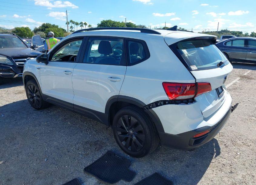 Photo 3 of 2022 Volkswagen Taos 1.5T S (VIN 3VVCX7B25NM078666)