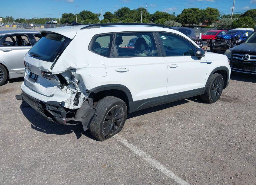 Photo 4 of 2022 Volkswagen Taos 1.5T S (VIN 3VVCX7B25NM078666)