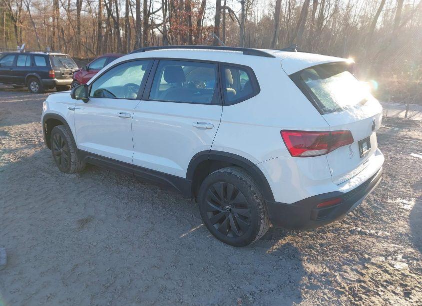 Photo 3 of 2022 Volkswagen Taos 1.5T S (VIN 3VVCX7B26NM001739)