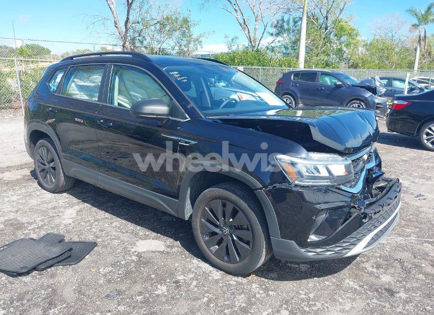 2022 Volkswagen Taos 1.5T S (VIN 3VVCX7B27NM006299) main photo