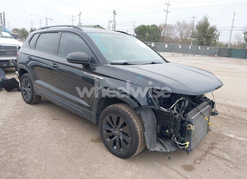 2022 Volkswagen Taos 1.5T S (VIN 3VVCX7B27NM008022) main photo