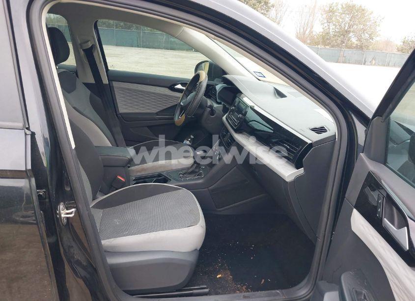 Photo 5 of 2022 Volkswagen Taos 1.5T S (VIN 3VVCX7B27NM008022)