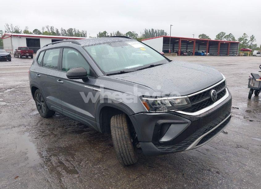 2022 Volkswagen Taos 1.5T S (VIN 3VVCX7B28NM066267) main photo