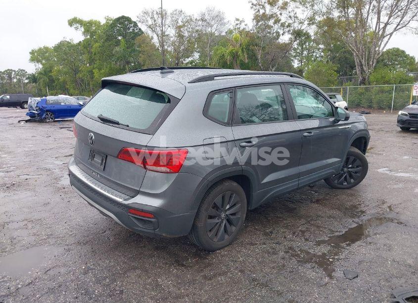 Photo 4 of 2022 Volkswagen Taos 1.5T S (VIN 3VVCX7B28NM066267)
