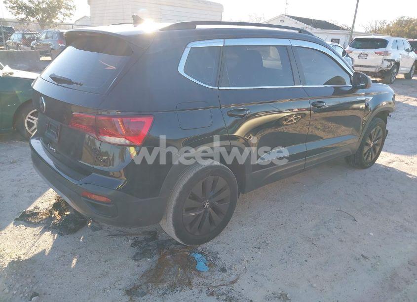 Photo 4 of 2022 Volkswagen Taos 1.5T S (VIN 3VVCX7B29NM049686)